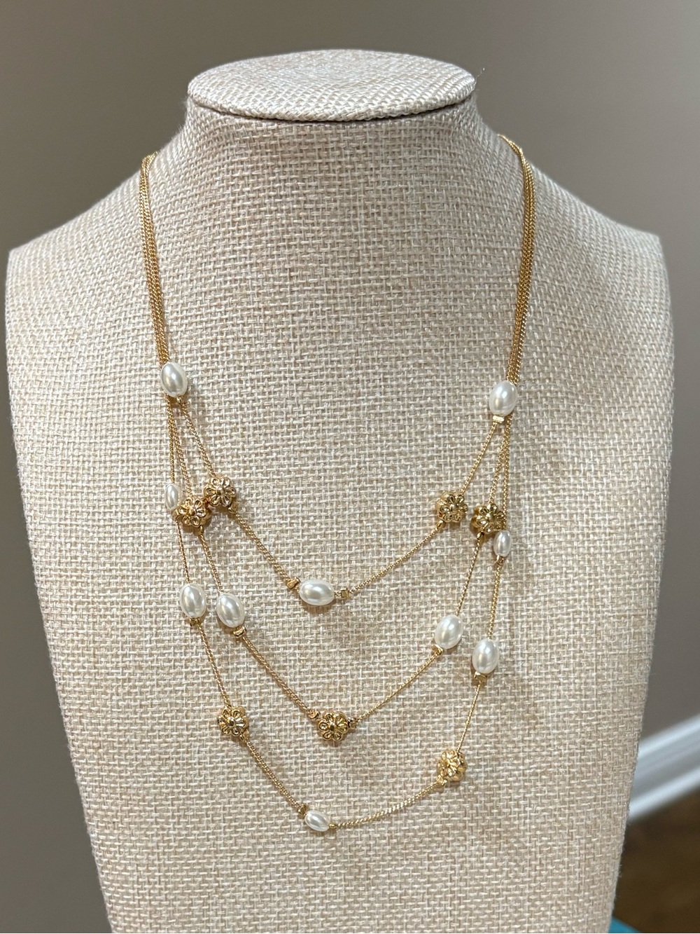 ⭐️ Isaac Mizrahi Gold Tone Multi-Strand Necklace with White Pearl Drops - Picture 2 of 3